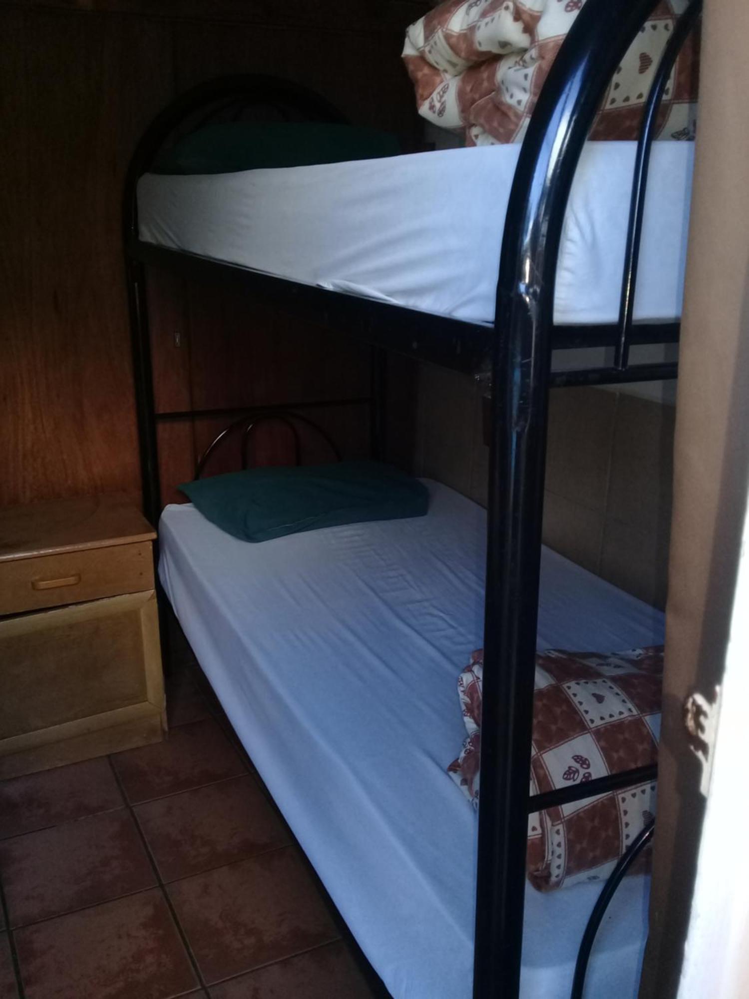 Accoustix Backpackers Hostel Йоханнесбург Экстерьер фото